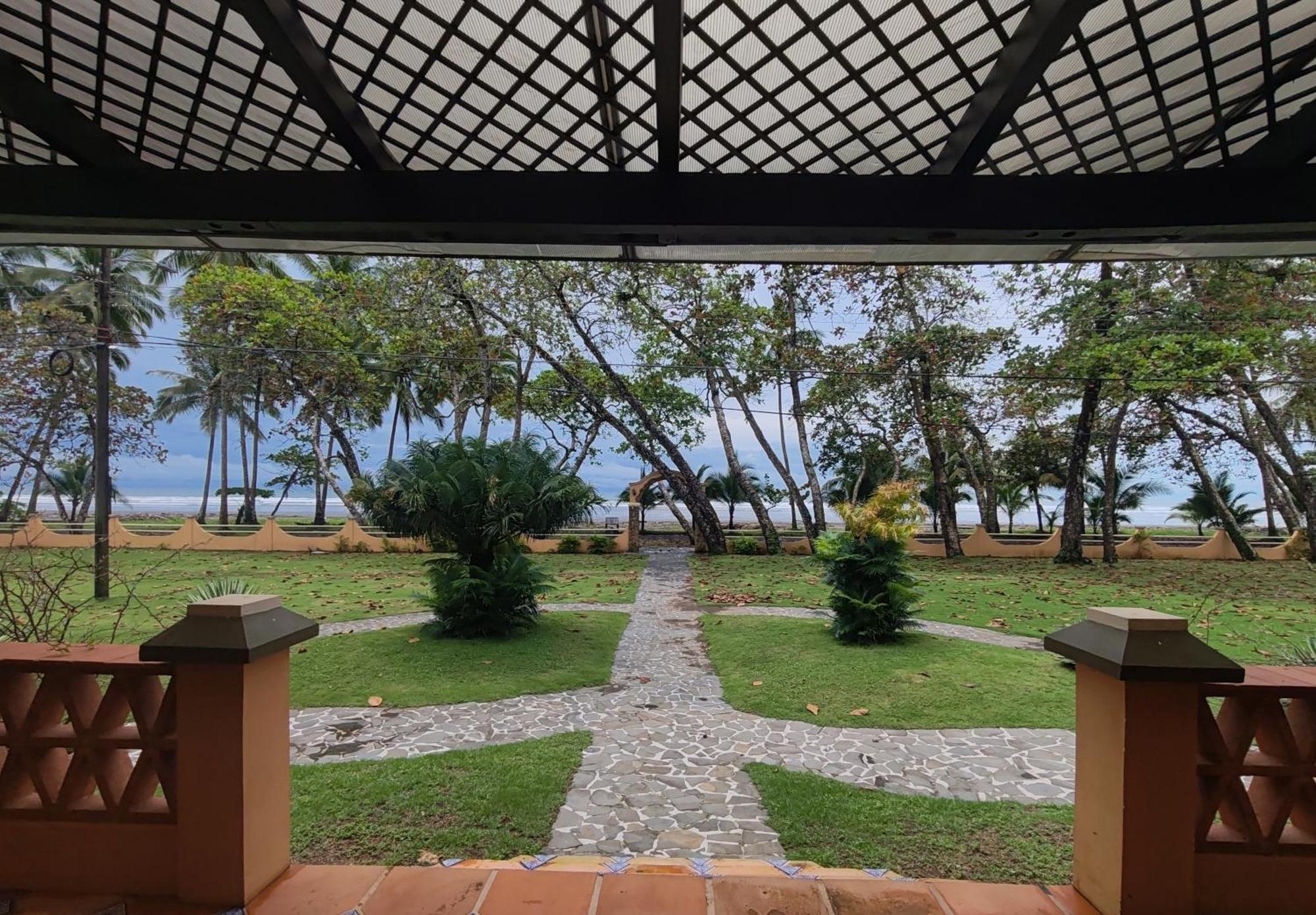Marenaz Oceanfront Resort Esterillos Este Εξωτερικό φωτογραφία